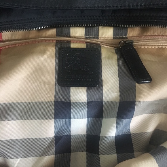 Authentic Burberry Tote - Picture 4 of 6